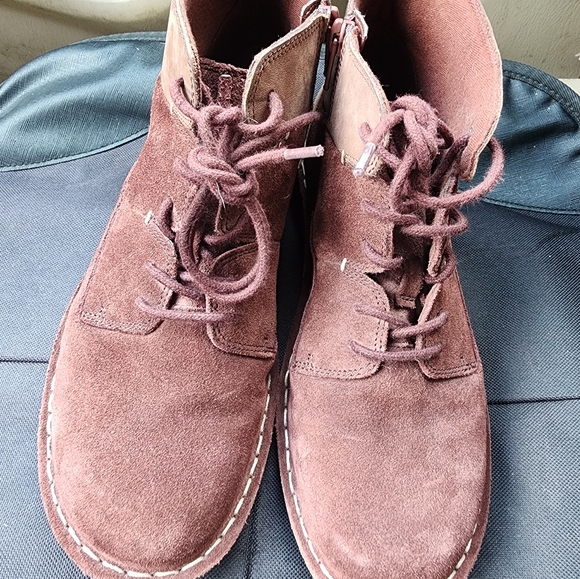 Women's Clark boots sz 8 - Picture 4 of 4